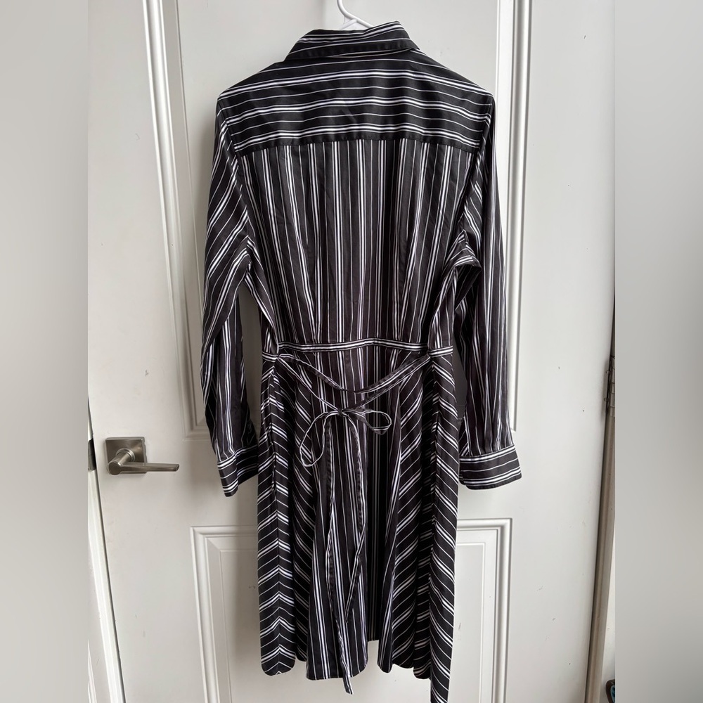 UnTuckit | long sleeve Dress | size 14 - Picture 6 of 7